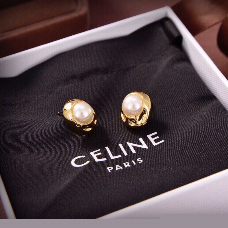 Ce**e earrings